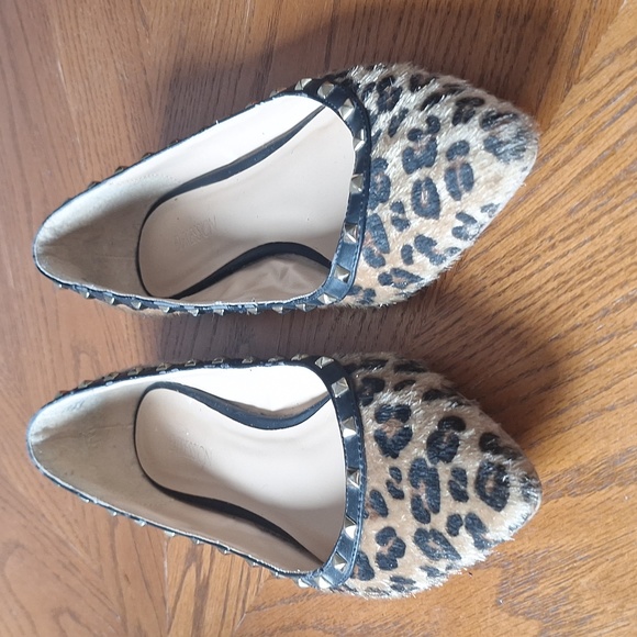 Expression Flats - Picture 2 of 8